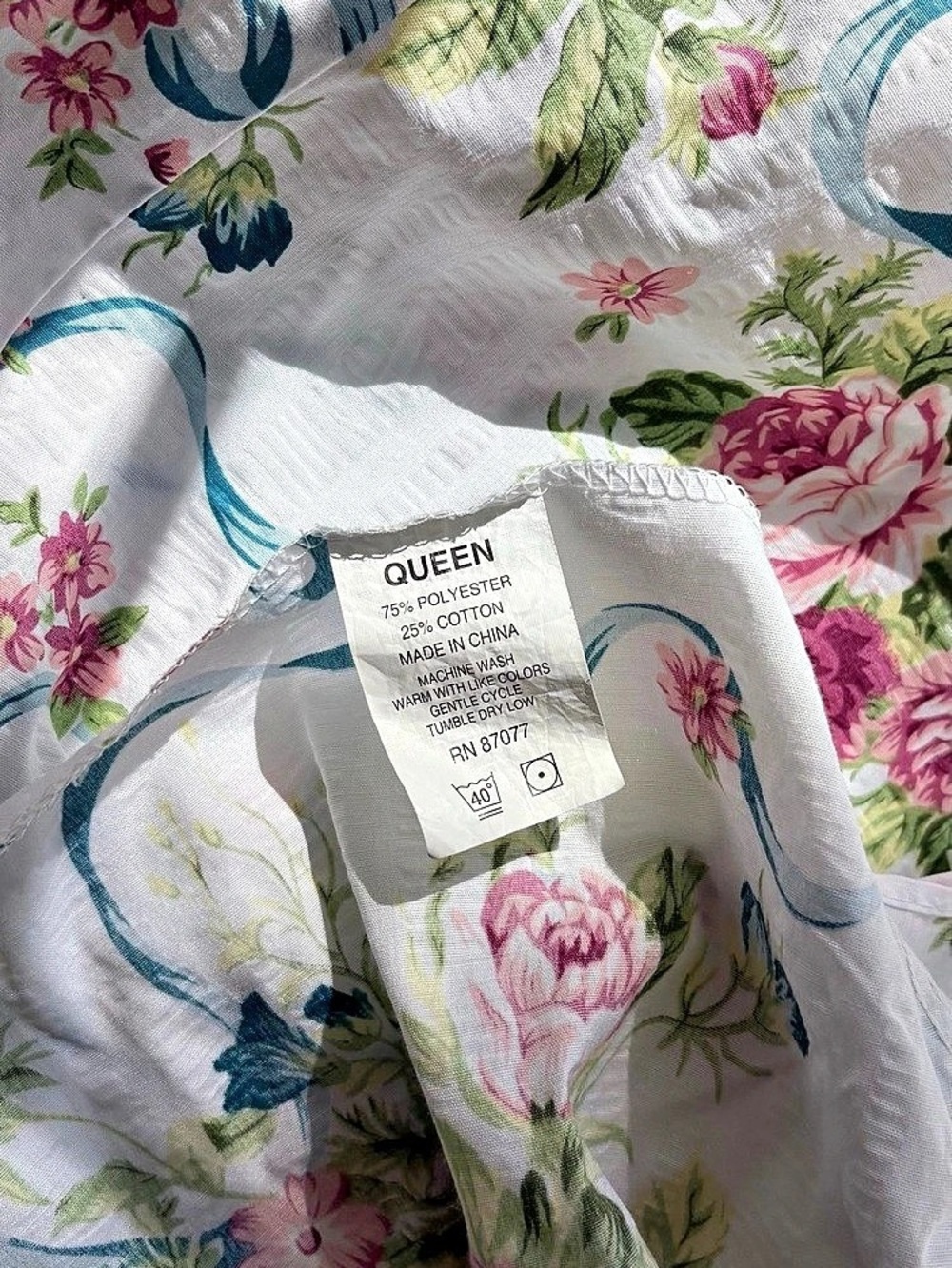 (Queen) Floral Ruffle Cottage Bedspread - Picture 4 of 7